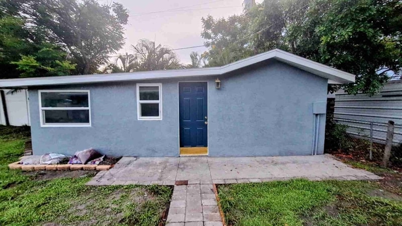Building Photo - 2710 Marshall Dr