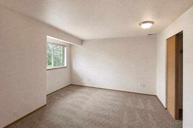 Building Photo - 1637 (TPO)