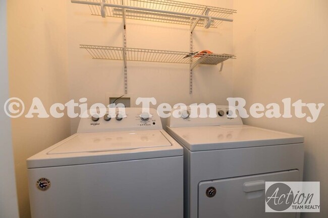 Building Photo - Townhome in Lehi