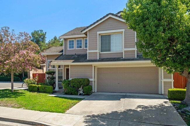 Building Photo - 3916 Promenade Way
