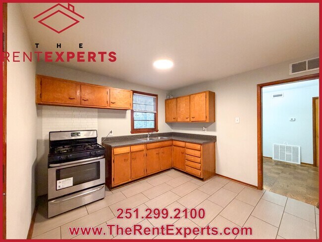 Building Photo - 5301 S David Langan Dr