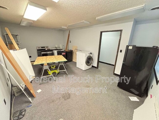 Building Photo - 2615 12th Ave S