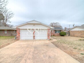 Building Photo - AVAILABLE NOW! Charming 3 Bed/1.5 Bath Single Family Home in West Norman