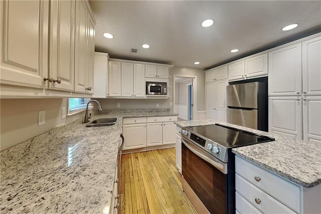 Building Photo - 115 Spring Ridge Ct