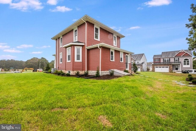 Building Photo - 512 N Farm Crossing Rd