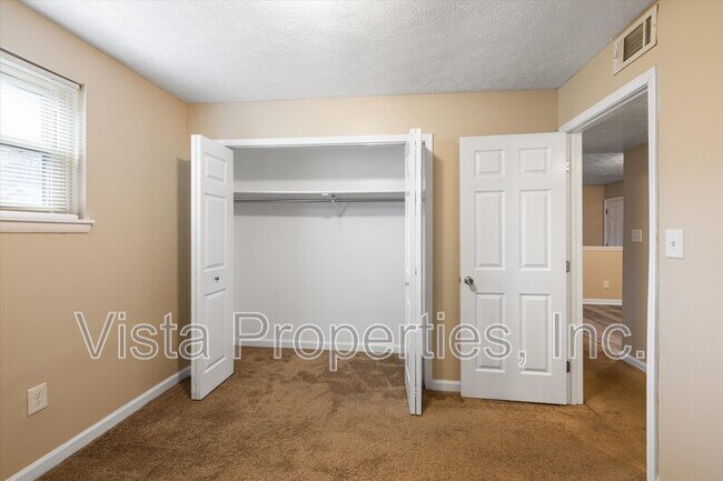 Building Photo - 4119 Glen Hill Manor Dr