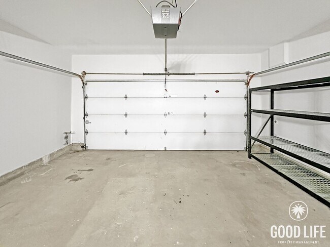 Building Photo - Irvine Stunner! 4BR Beauty with Private Yard & 2-Car Garage