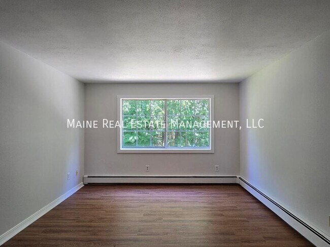 Building Photo - 20 Tall Pines Dr