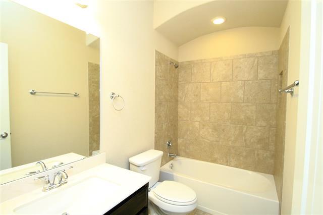 Building Photo - 4817 Green River Dr