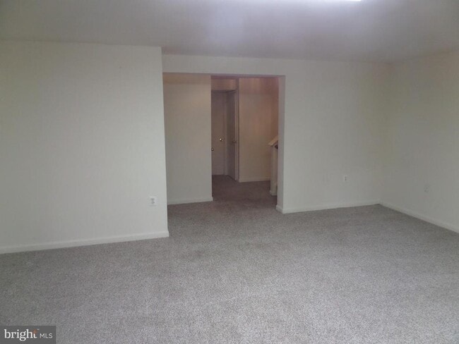 Building Photo - 822 Ferndale Terrace NE