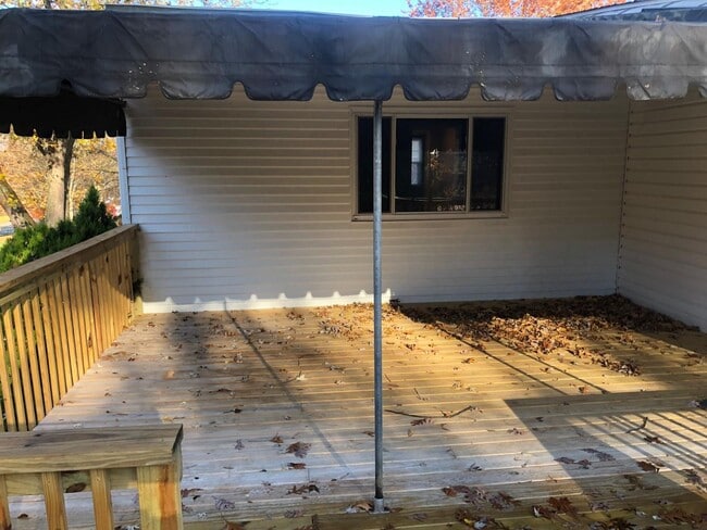 Building Photo - Upper St. Clair - 3 BR Split Entry House, Garage, Central Air!