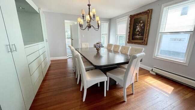 Building Photo - 53 Norwood Ave