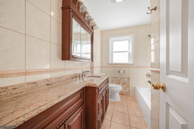 Building Photo - 686 Gates Terrace