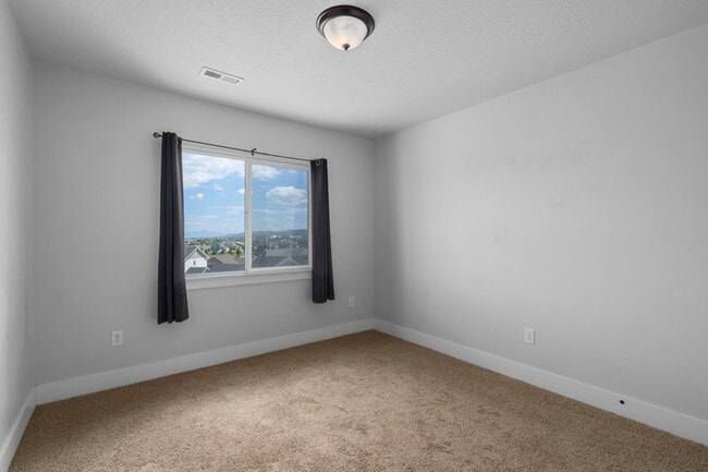 Building Photo - 7651 Scenic Maple Dr