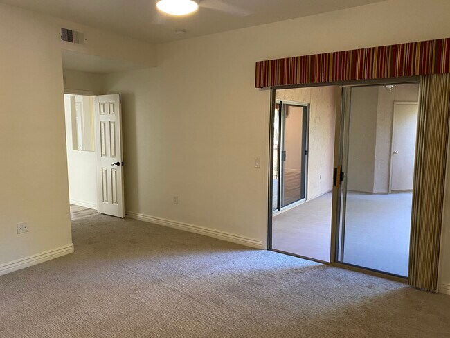 Master bedrm - 16801 N 94th St