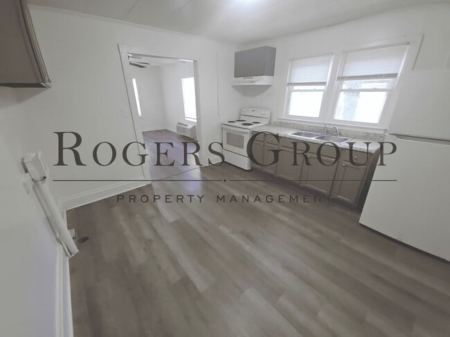 Building Photo - 746 Southerland St