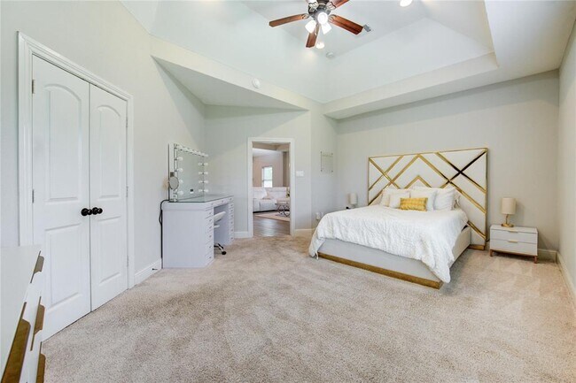 Building Photo - 3805 Shelby Cir