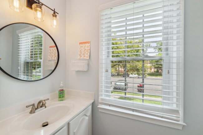 Building Photo - 3829 Ogilvie Ct