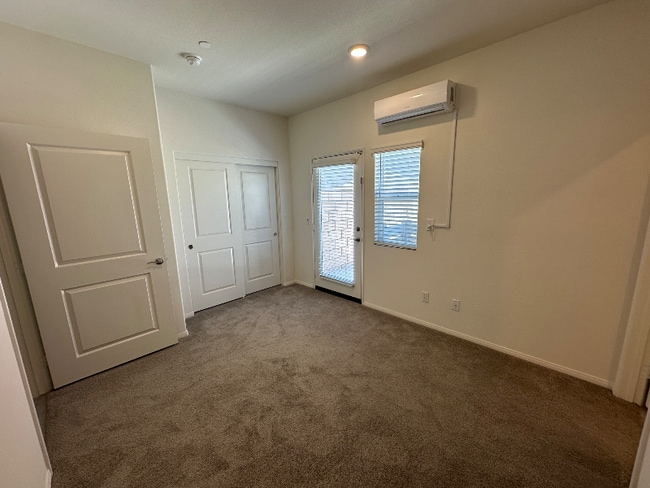 Building Photo - 28483 Cosmos Dr