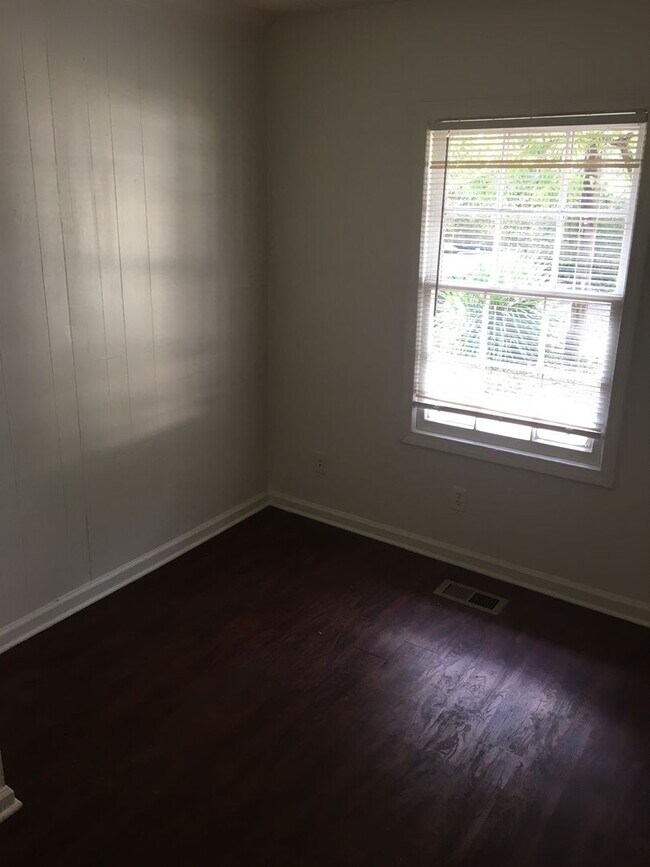 Building Photo - 30/32 Gardner Dr