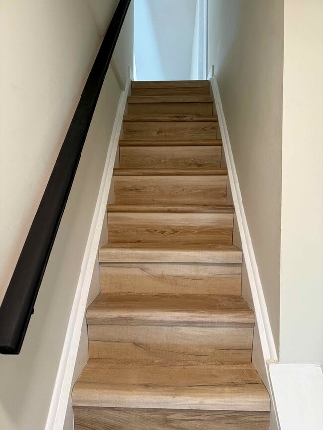 Building Photo - Beautifully Renovated 3 Bed 1 Bth Home in Webster Schools