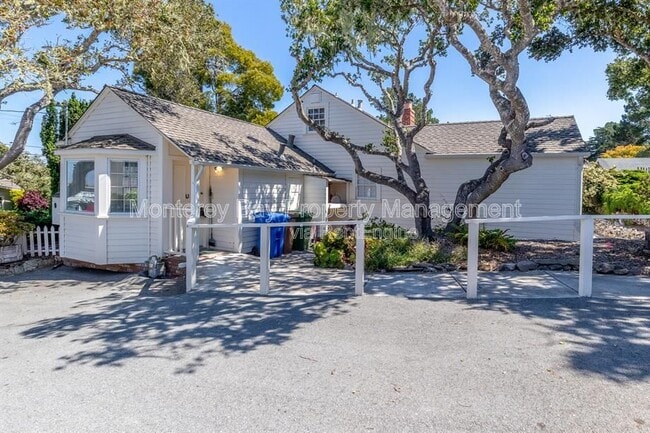 Building Photo - 84 Vía Del Pinar