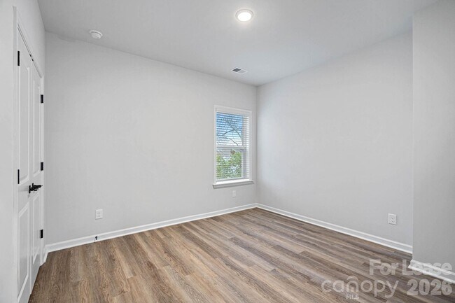 Building Photo - 8054 Houser St