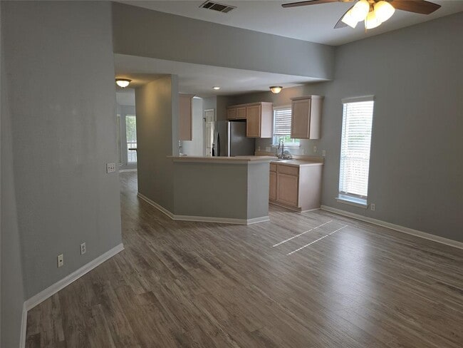 Building Photo - 4911 Edenbourgh Ln