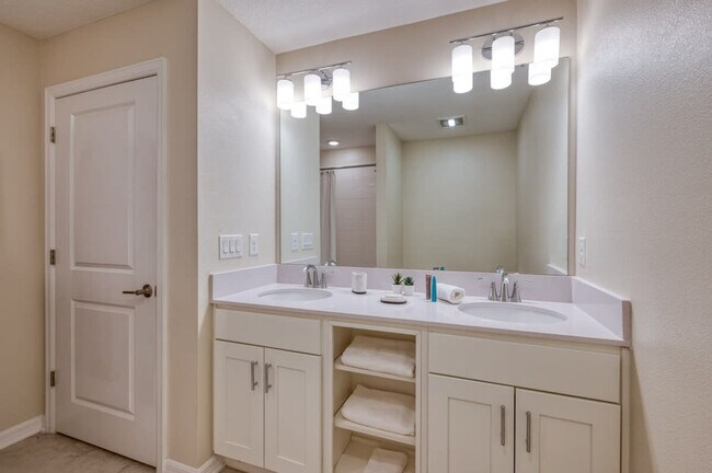 Building Photo - 3180 Paradox Cir