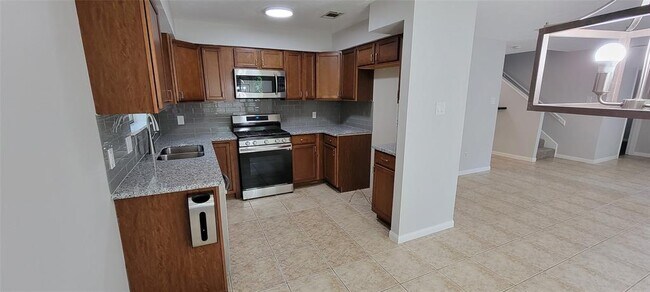 Building Photo - 36 Field Flower Ct
