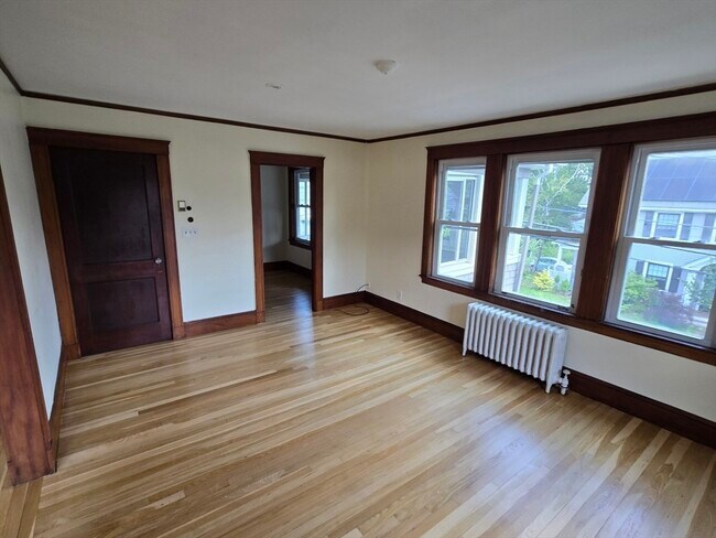 Building Photo - 58 Caughey St
