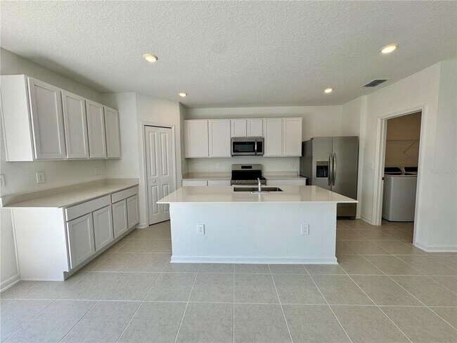 Building Photo - 405 Kayden Cv