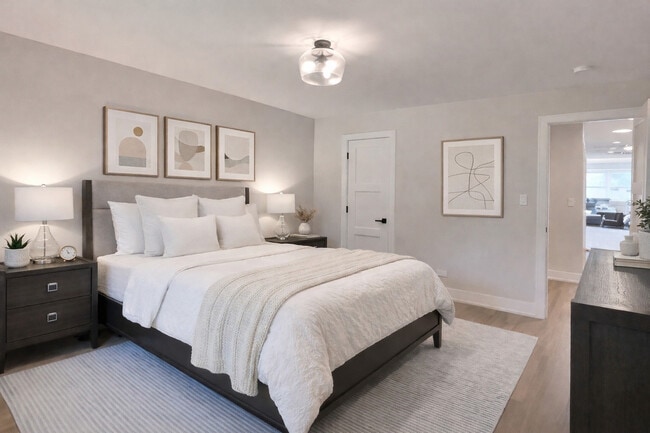 Building Photo - 5245 W Ardmore Ave