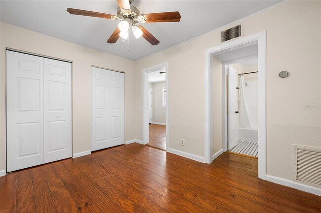 Building Photo - 321 Ohio Pl