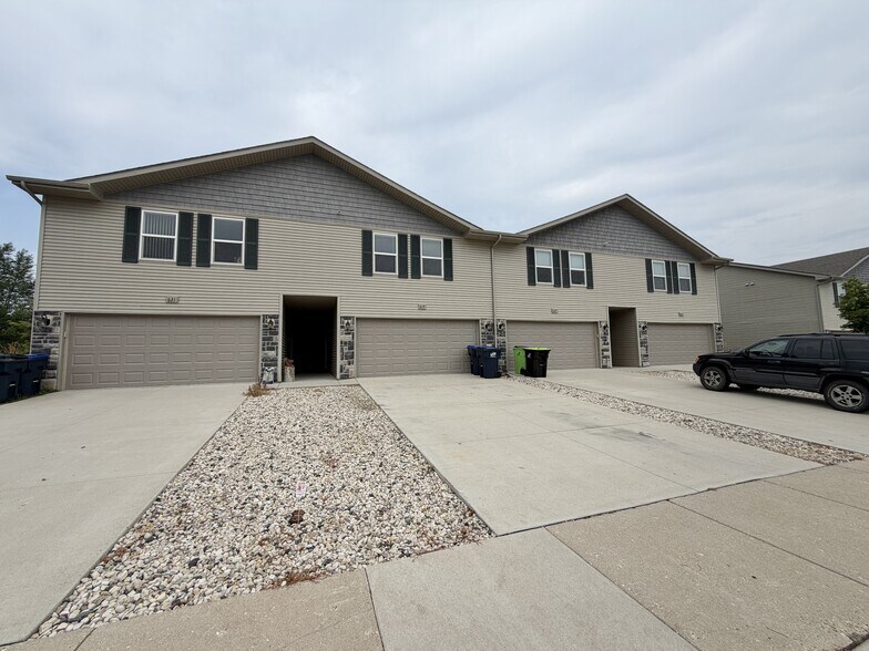 Building Photo - 619 McKay Way