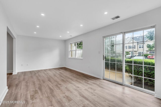 Building Photo - 194 Crooked Stick Ct