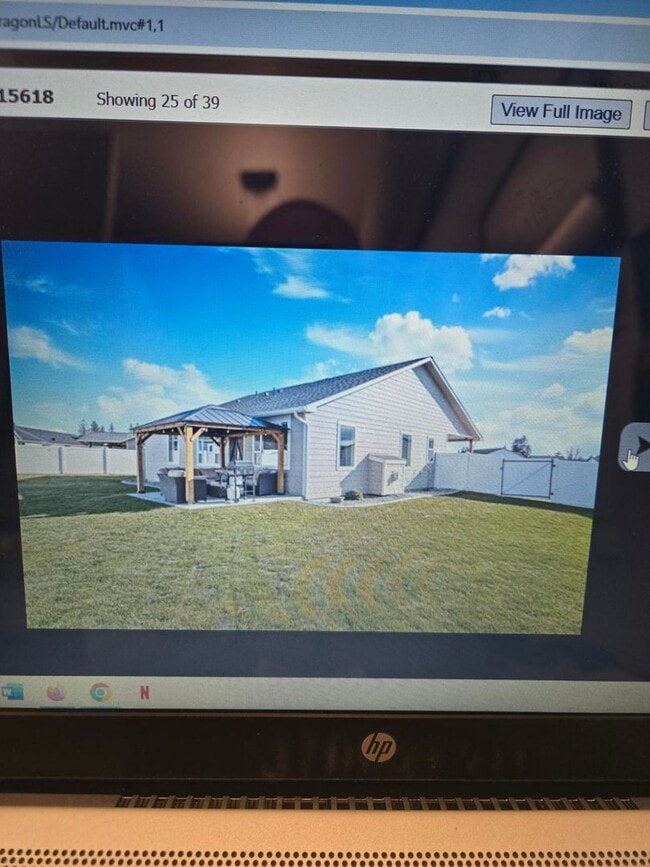 Building Photo - Stunning Zero Step Ranch Style Home