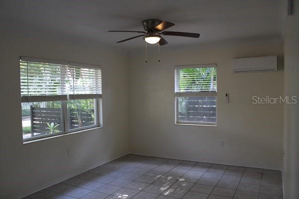 Building Photo - 224 11th Ave N