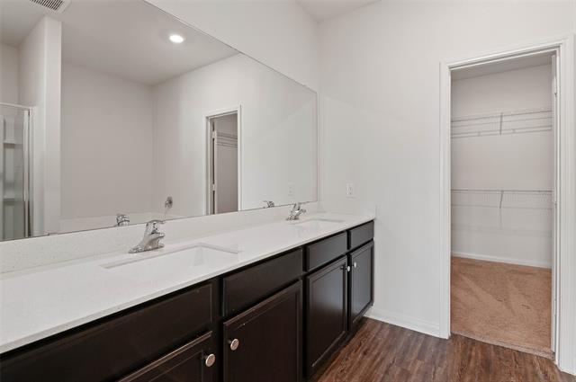 Building Photo - 3004 Cliffview Dr