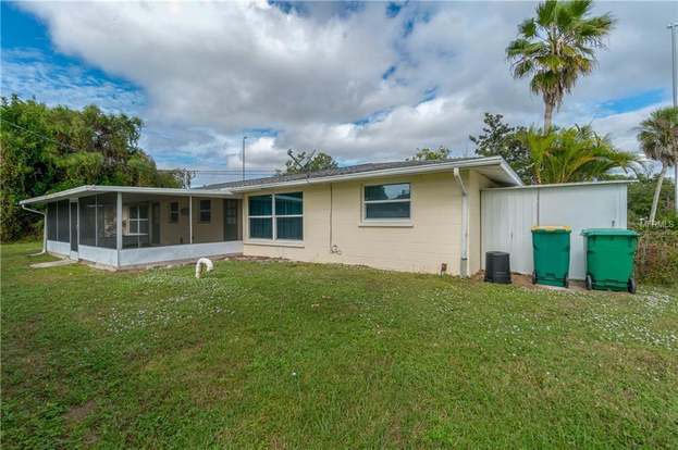Building Photo - 1600 Cardinal Ln