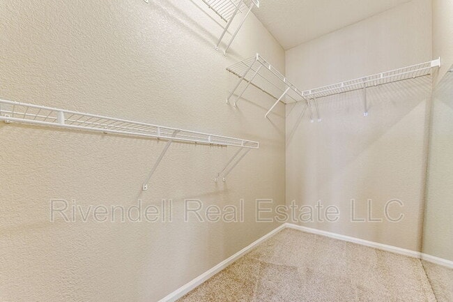 Building Photo - 1547 Spring Water Way