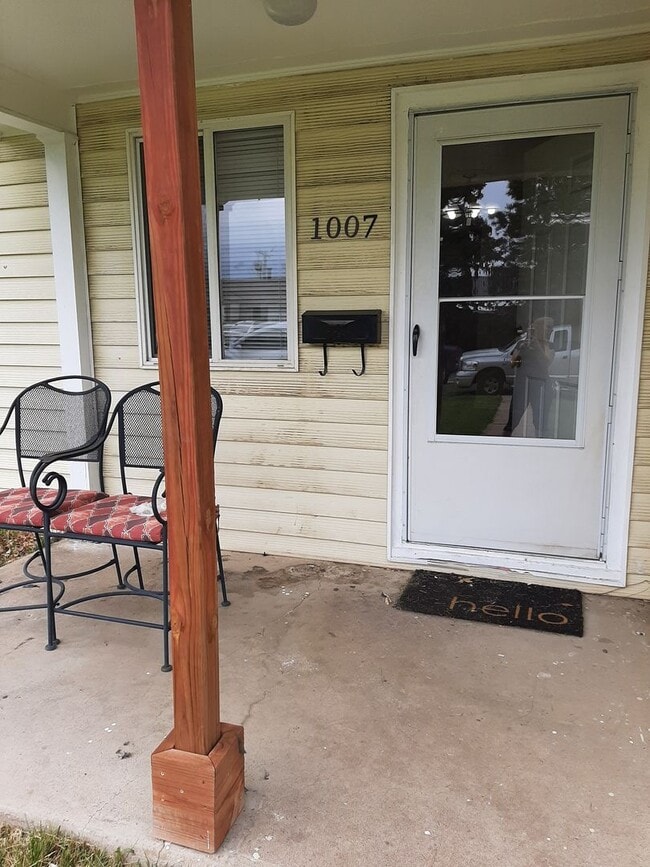 Building Photo - 1007 23rd Street Rd