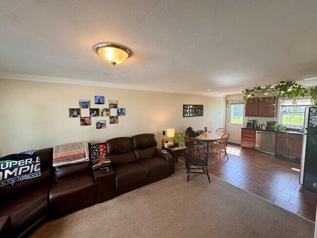 Building Photo - 14 Merrimac Way