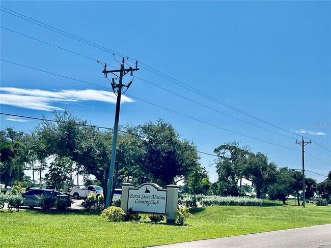 Building Photo - 2060 Matecumbe Key Rd