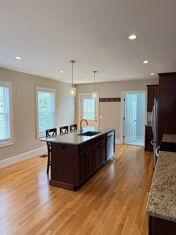 Building Photo - 20 Chestnut St