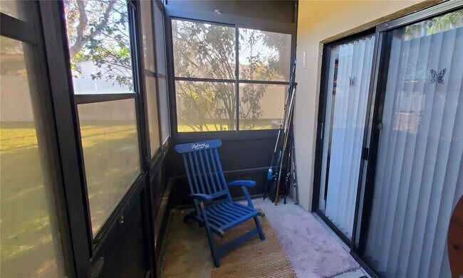 Building Photo - 5925 Terrace Park Dr N