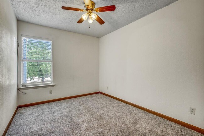 Building Photo - 1010 W Rundberg Ln