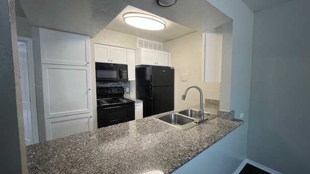 Kitchen - Fleetwood Apartments