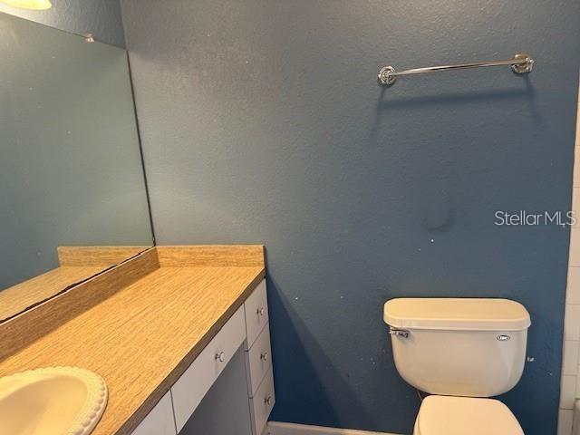 Building Photo - 6090 Village Cir S