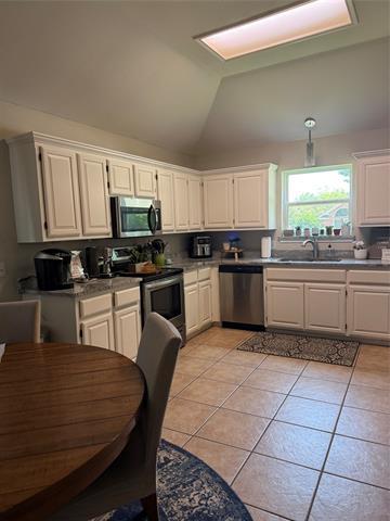 Building Photo - 1402 White Wing Ct